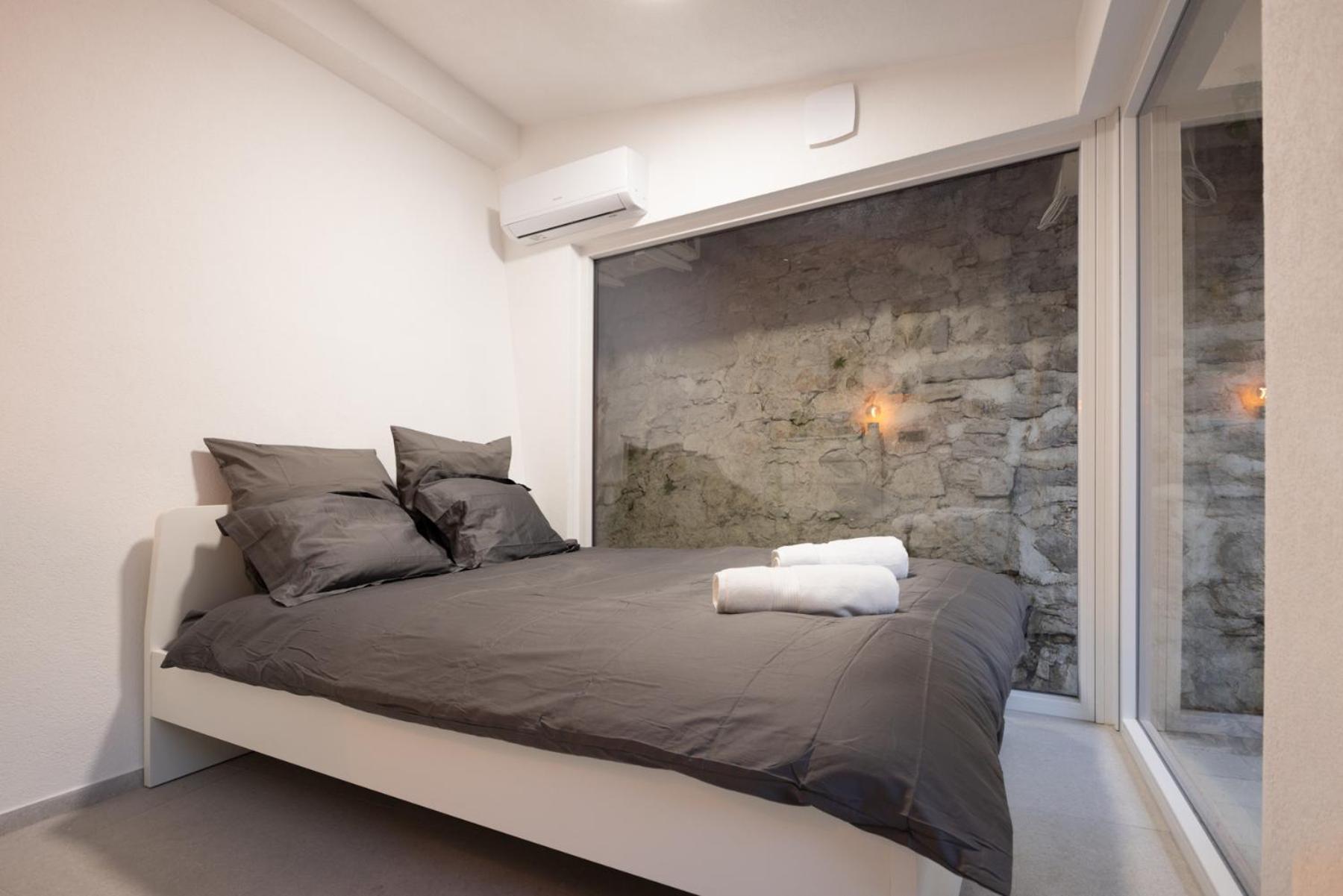 Napoleon Apartment